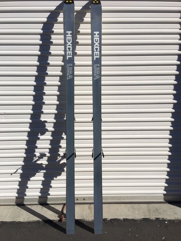 HEXCEL snow skis
