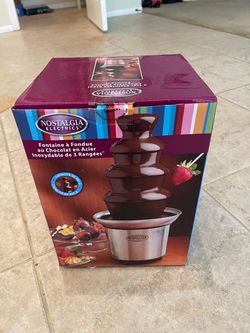 nostalgia electrics - Stainless steel choccolate fondue fountain - NEW - in box