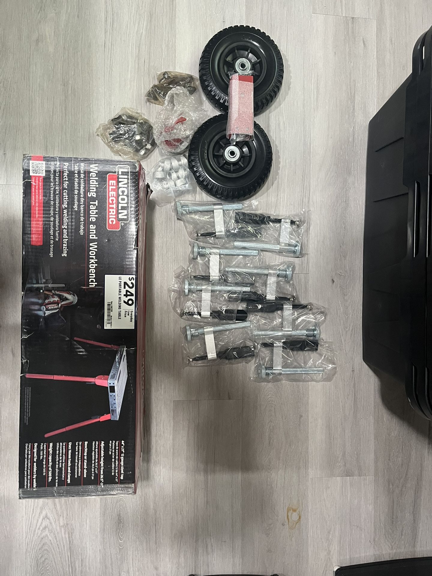 Lincoln Electric Fixture Table
