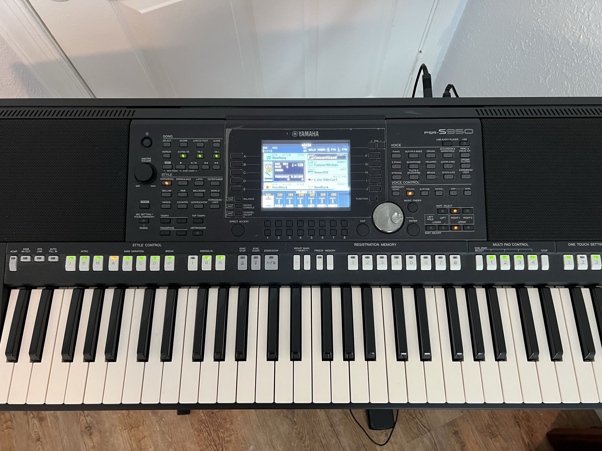 Yamaha PSRS950 Keyboard61 key Workstation Arranger for Sale in Fort