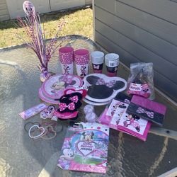 Minnie Mouse party supplies