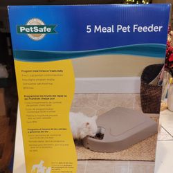 Programed 5 Meal Pet Feeder
