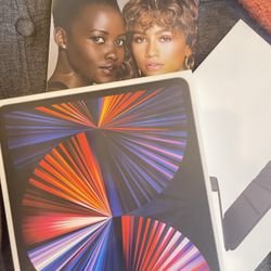 Brand New Apple iPad Pro 12.9 Latest Version 6th Generation Space Gray Plus Bluetooth Keyboard All Retail Cost $1400