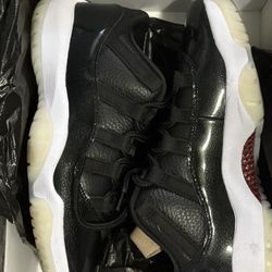 Air Jordan’s 11 black 