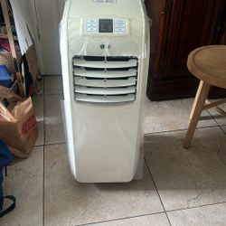 LG Portable Air Conditioner Model LP O815 WNR LG 