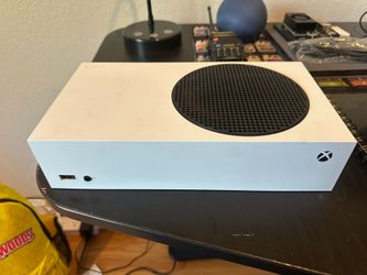 Xbox Series S & Accessories