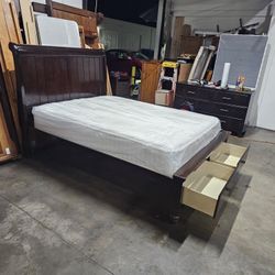 Queen Bed And Mattress 
