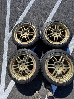 Enkei Gold 17" Wheel