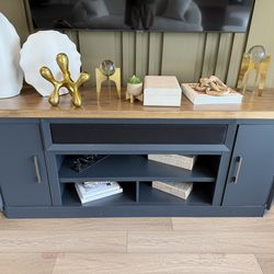 Landocken 83” TV Stand