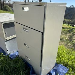 4 Filing Cabinets