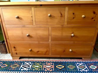 Large beautiful dresser in excellent condition. 