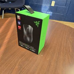 (Price Negotiable) Razer Deathadder V3 Pro Gaming Mouse