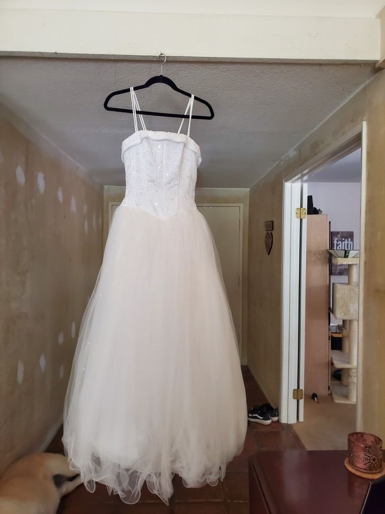 Wedding Dress from David's Bridal, Size 6