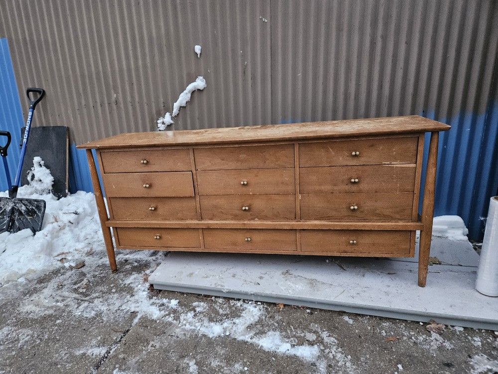 2 Vintage Dresser Jhon Stewart