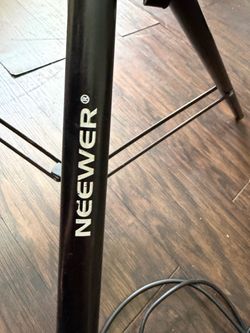 Neewer Light Stand