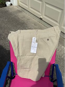 Tommy Bahama men  36 shorts