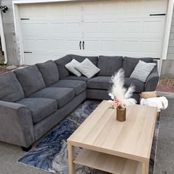 Free Delivery -sectional Couch -clean