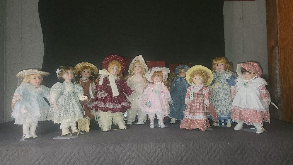 10 Piece Lot Of 'DYNASTY DOLL' Porcelain Dolls