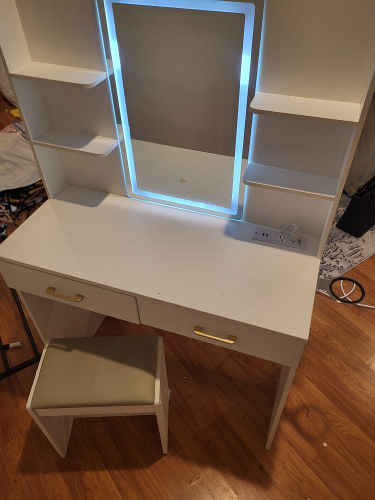 Vanity Table And Stool For Cheap!!