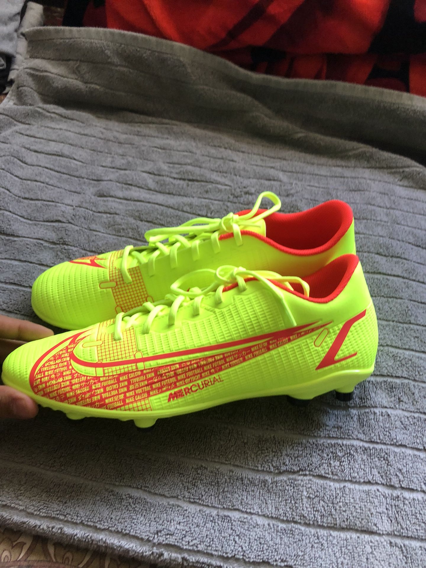 nike soccer cleats size 10.5