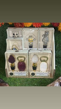GIFT OR RESELL LOT OF NIB NEW WINE STOPPER & GEMSTONE BAR SET ALL DIFFERENT BEAUTIFUL TOTAL OF 6 MODERN EXPRESSIONS BRAND 
