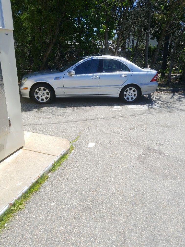 2005 Mercedes-Benz C-Class