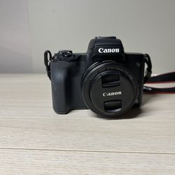Canon M50 Mirrorless Camera 