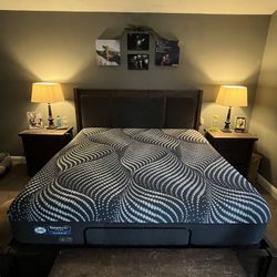 Posturepedic® Plus Hybrid King Mattress