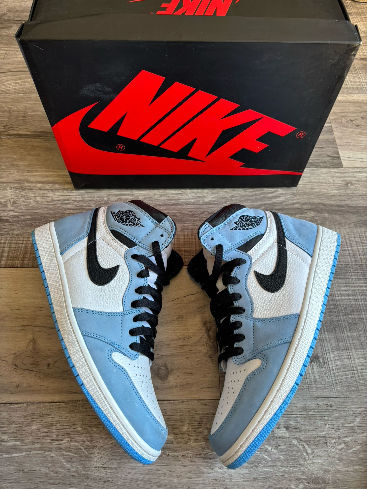 Air Jordan 1 Retro High OG “University Blue” Size 11.5 – Clean w/ Box