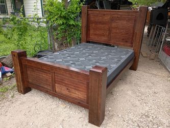 Beautiful queen size bed frame. With a box spring.