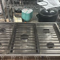 WOLF  gas cooktop stove