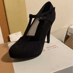 6.5 Black Heels *new*