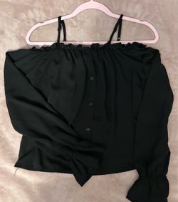 Womens Rue21 Black Off Shoulder Top in Size Small