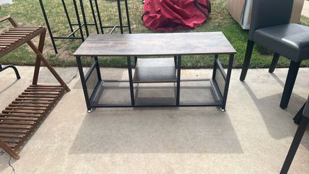 Entertainment center