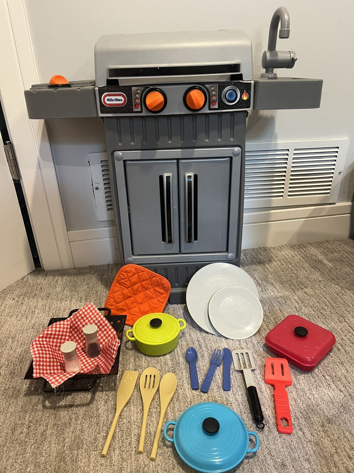 Grill With Accessories