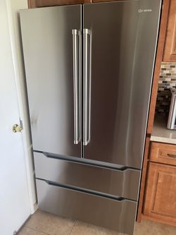 Refrigerator