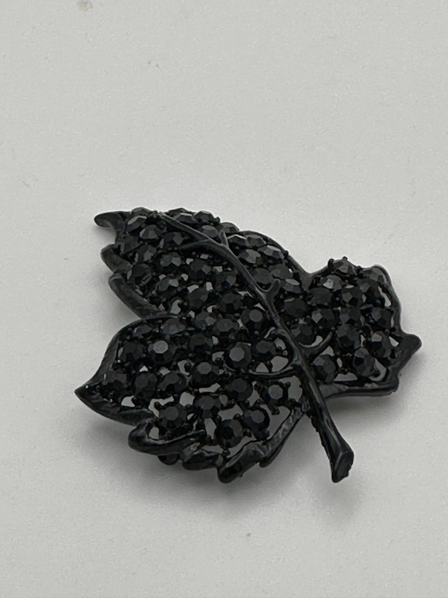 Weiss Maple Leaf Brooch Rhinestones Black Great Condition 3X2 1/2”