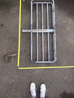 Tow hitch luggage rack