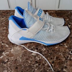 UNC TAR HEELS Jordan Tennis (Size 11.5)