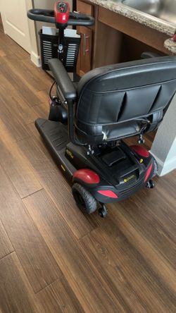 Motorized scooter