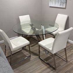 Dining Room Table 