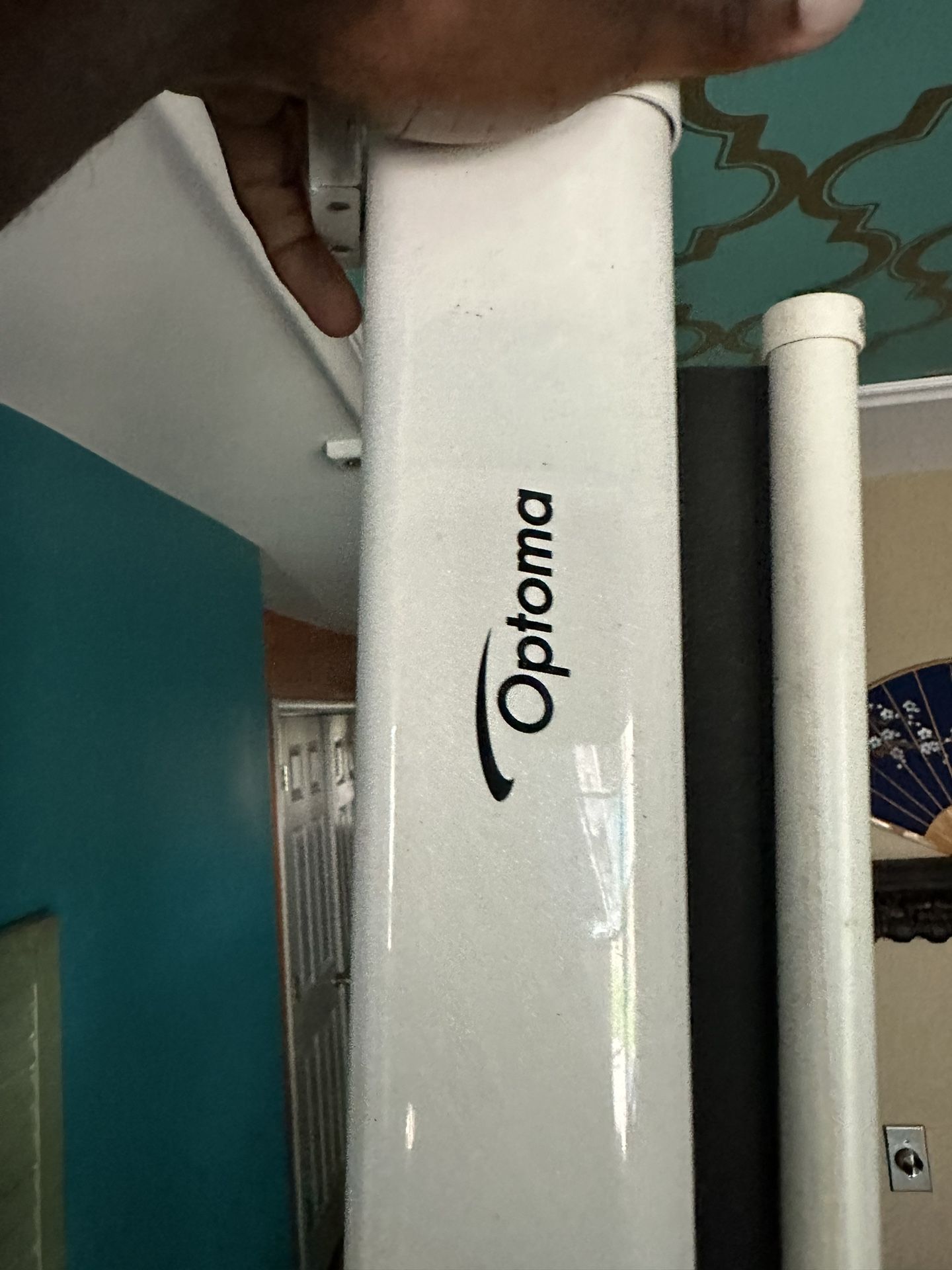 Optoma Movie Projection screen