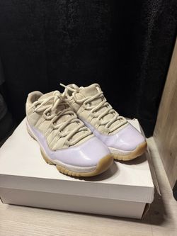 Jordan 11 Retro Low OG "Cool Purple"