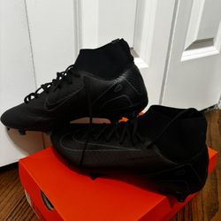 Nike Jr. Mercurial Vapor 16 Academy. For Little Kids/big Kids