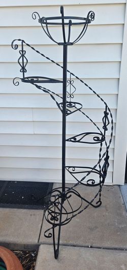 Vintage Spiral Plant Stand with 5 Shelves, Wrought Iron Painted Black