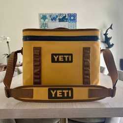 Yeti Hopper Flip 18 Soft Cooler 