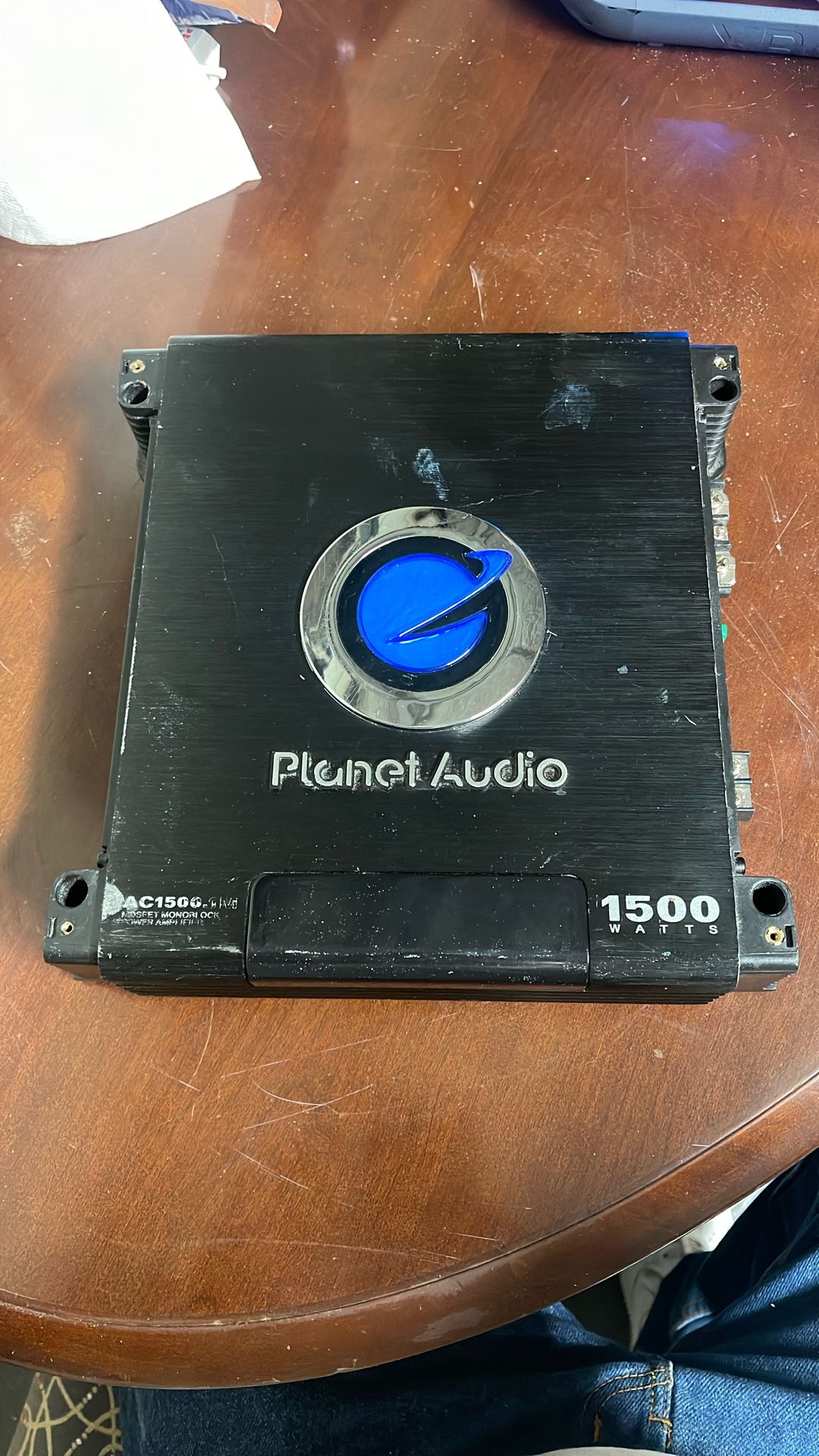Planet Audio Amp