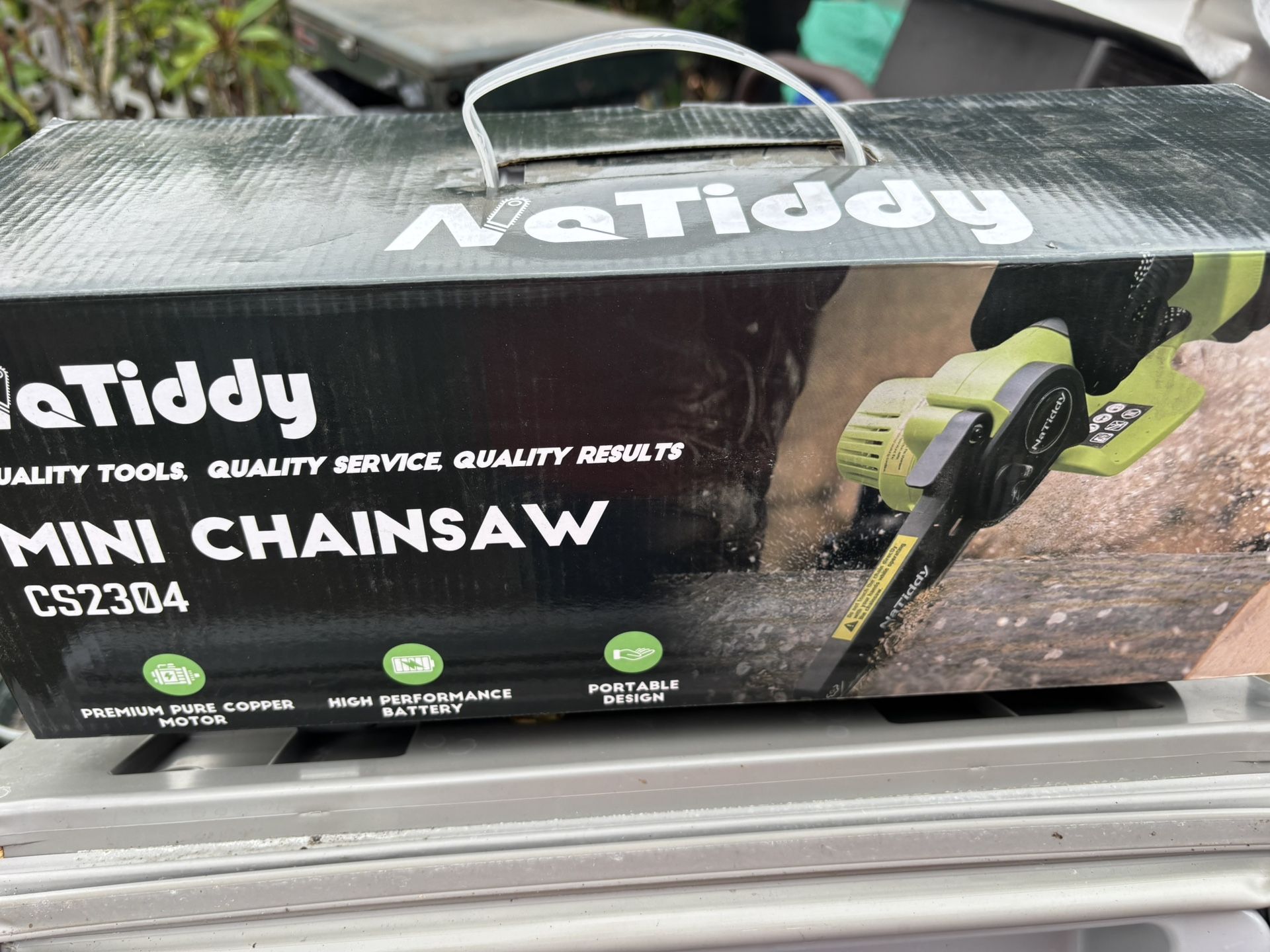 8 Inch Rechargeable Hand Saw And Ryobi 40 V Edger Attachment