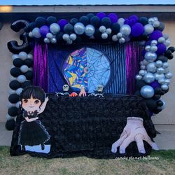 Garland Balloons Wenesday