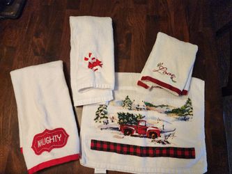 Holiday Towels 